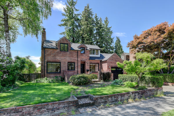 ResidentialArchitects_1_Morning Light Tudor